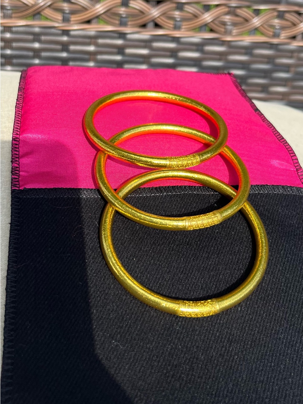 BuDhaGirl All Weather Bangles - Set of 3 Gold Bangles w/ Pouch Size Large NWOT - Picture 3 of 10